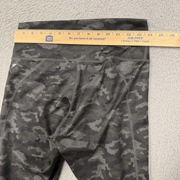 Fabletics Leggings Womens Small Black Gray Camo Powerhold High Waisted 7/8 Yoga - Picture 6 of 12